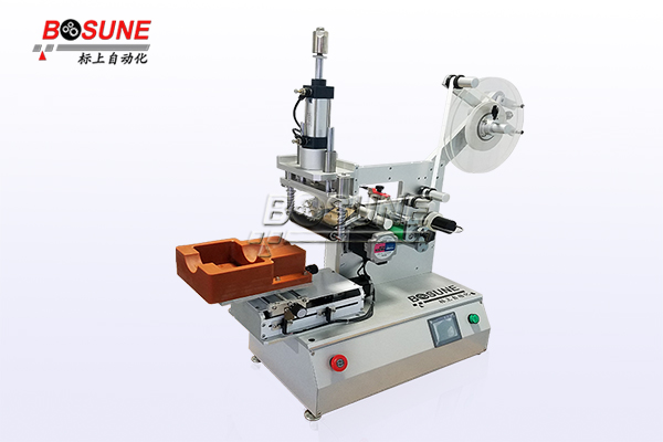 紅酒貼標(biāo)機(jī)常見(jiàn)問(wèn)題與自動(dòng)化研發(fā)優(yōu)化方案