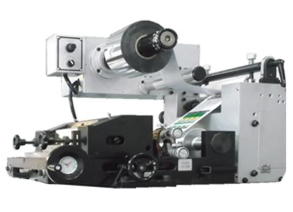 深圳兆龍印刷機(jī)械 以專業(yè)研發(fā)驅(qū)動(dòng)自動(dòng)化商標(biāo)印刷新未來(lái)